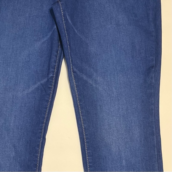 Old Navy Rockstar Mid Rise Super Skinny Jeans Medium Blue Denim NWT 10 - Picture 6 of 13